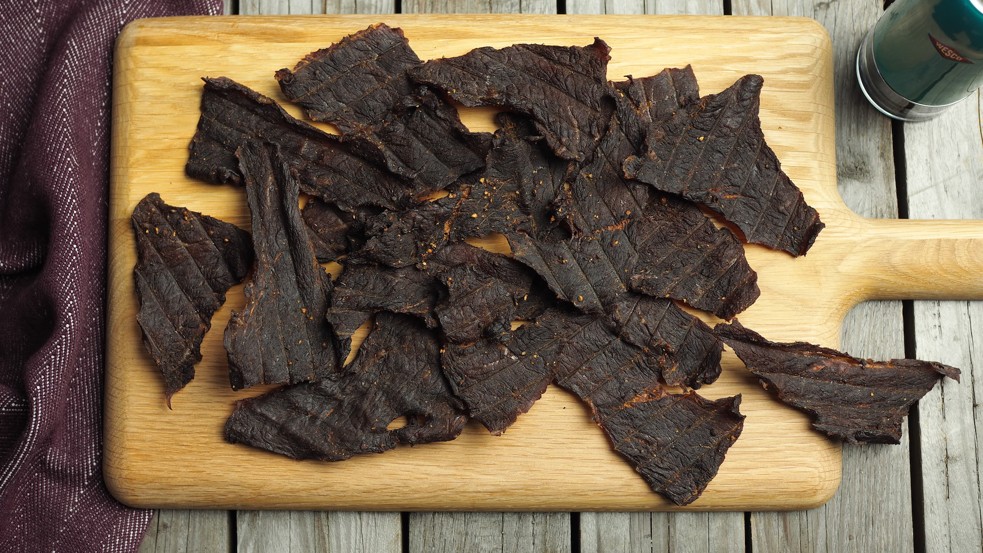 Hovězí Jerky na prkně - recept od Kaisera